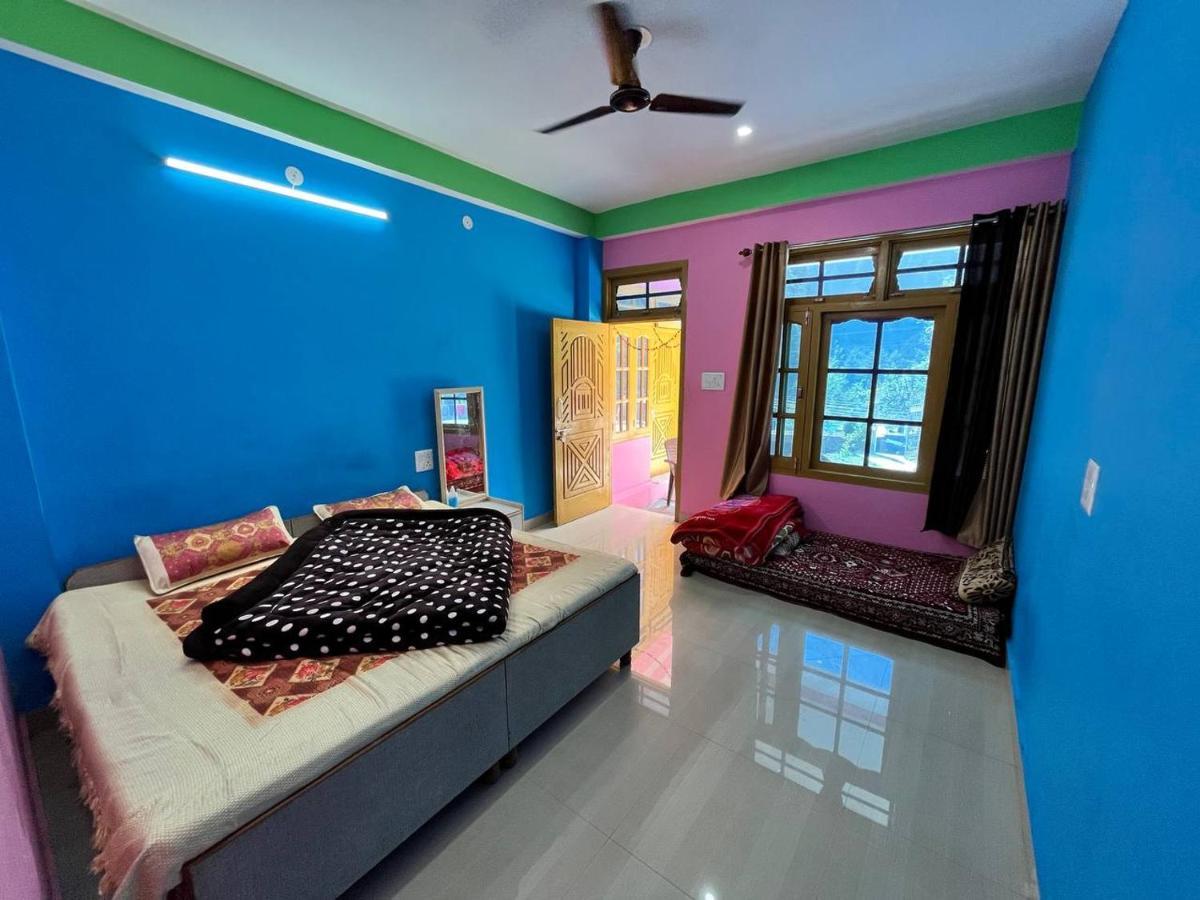 Chojh Inn Cafe & Homestay Kasol Esterno foto
