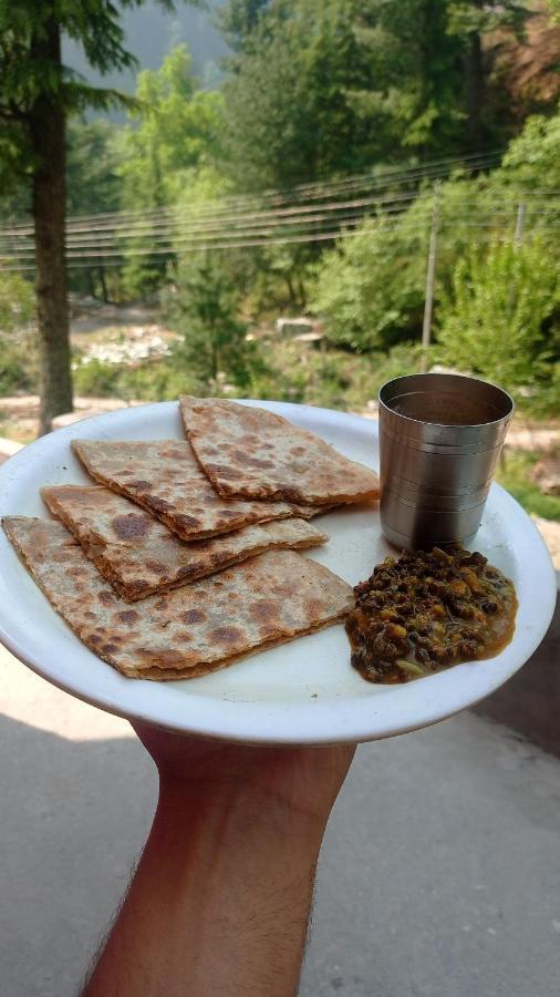 Chojh Inn Cafe & Homestay Kasol Esterno foto