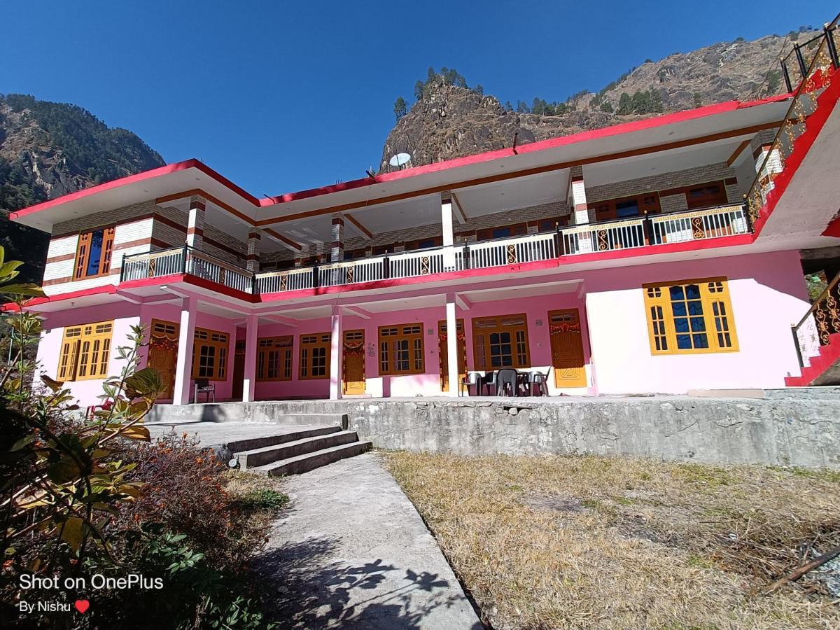 Chojh Inn Cafe & Homestay Kasol Esterno foto